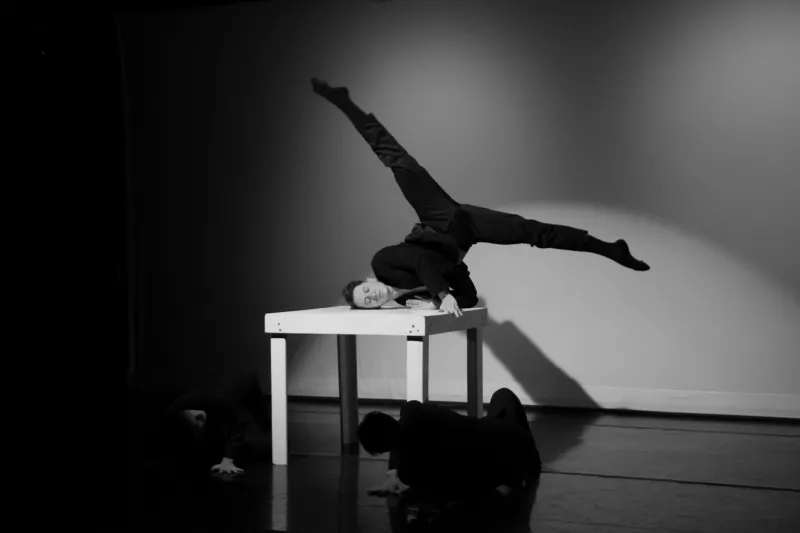 Choreography Without a Camera: The Artists Choosing Disappearance Over Documentation