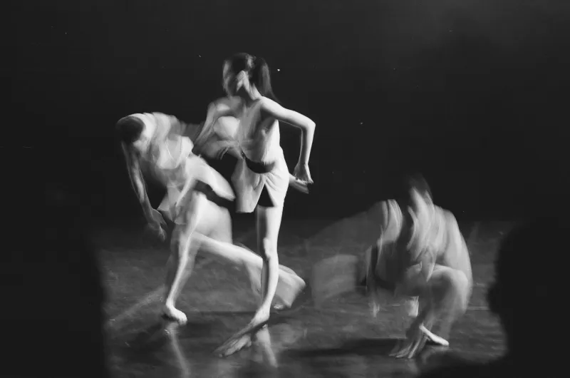 The Living Canvas: Inside the Case for Painting and Dance Sharing the Same Stage